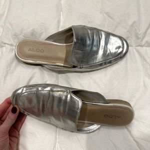AlLDO Metallic Silver Slides, Size 7